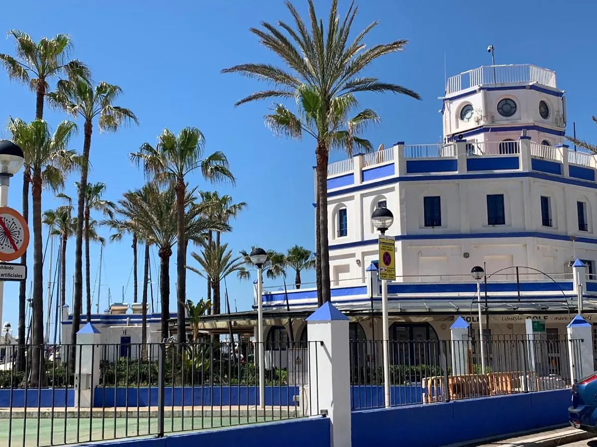 Casa Casu New Stunning 3 Bed Raised Ground Floor Apartment & Huge Balcony With Sea Pool & Mountain View Indoor & Outdoor Swimming Pools & Gym Walking Distance To Beach Port Estepona Traveller Award 2023