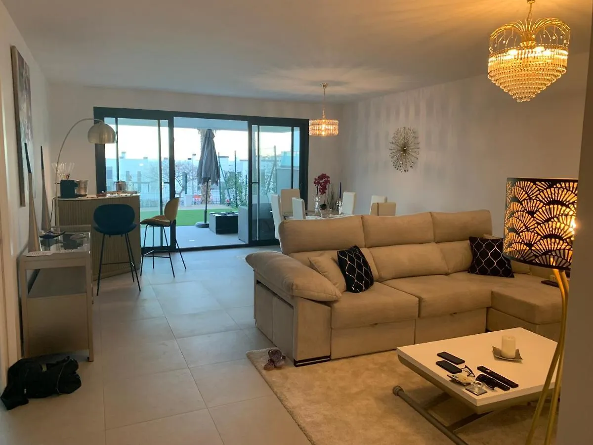 BRAND NEW STUNNING 3 BED RAISED GROUND FLOOR APARTMENT WITH SEA&POOL&MOUNTAIN VIEW INDOOR&OUTDOOR SWIMMING POOLS&GYM WALKING DISTANCE TO BEACH PORT Casa Casu Estepona