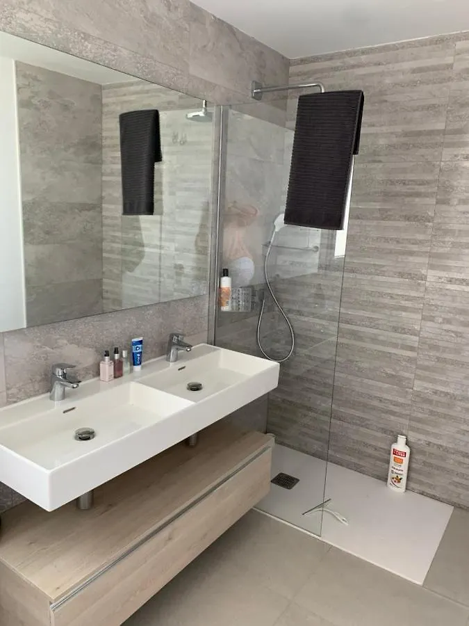 BRAND NEW STUNNING 3 BED RAISED GROUND FLOOR APARTMENT WITH SEA&POOL&MOUNTAIN VIEW INDOOR&OUTDOOR SWIMMING POOLS&GYM WALKING DISTANCE TO BEACH PORT Casa Casu Estepona