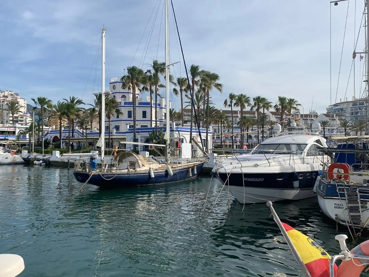 BRAND NEW STUNNING 3 BED RAISED GROUND FLOOR APARTMENT WITH SEA&POOL&MOUNTAIN VIEW INDOOR&OUTDOOR SWIMMING POOLS&GYM WALKING DISTANCE TO BEACH PORT Casa Casu Estepona España