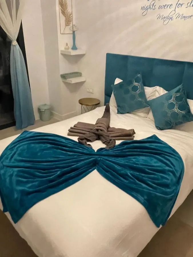 BRAND NEW STUNNING 3 BED RAISED GROUND FLOOR APARTMENT WITH SEA&POOL&MOUNTAIN VIEW INDOOR&OUTDOOR SWIMMING POOLS&GYM WALKING DISTANCE TO BEACH PORT Casa Casu Estepona