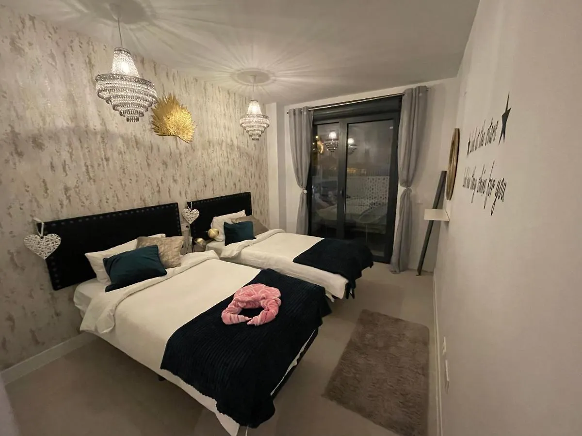 BRAND NEW STUNNING 3 BED RAISED GROUND FLOOR APARTMENT WITH SEA&POOL&MOUNTAIN VIEW INDOOR&OUTDOOR SWIMMING POOLS&GYM WALKING DISTANCE TO BEACH PORT Casa Casu Estepona 0*,