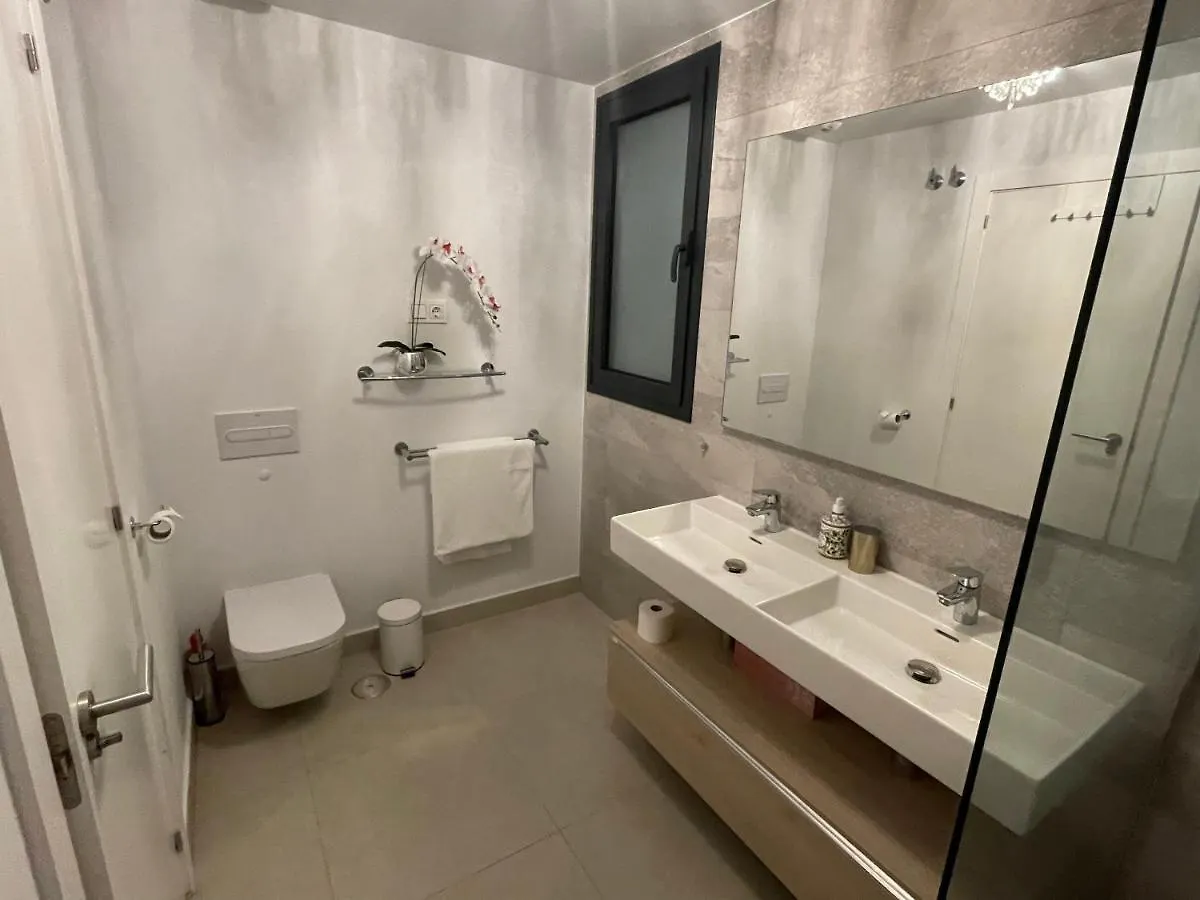 BRAND NEW STUNNING 3 BED RAISED GROUND FLOOR APARTMENT WITH SEA&POOL&MOUNTAIN VIEW INDOOR&OUTDOOR SWIMMING POOLS&GYM WALKING DISTANCE TO BEACH PORT Casa Casu Estepona