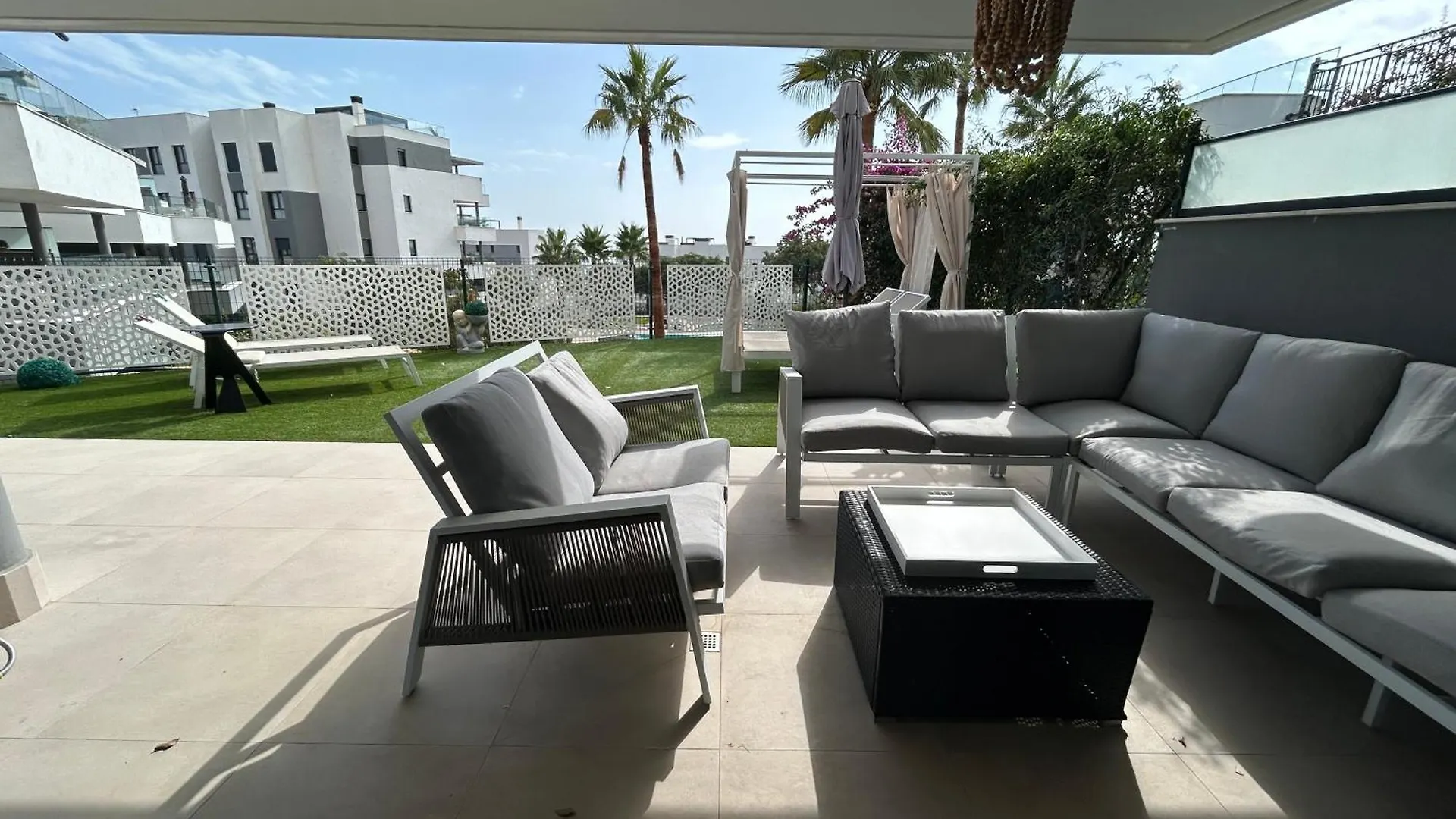 BRAND NEW STUNNING 3 BED RAISED GROUND FLOOR APARTMENT WITH SEA&POOL&MOUNTAIN VIEW INDOOR&OUTDOOR SWIMMING POOLS&GYM WALKING DISTANCE TO BEACH PORT Casa Casu Estepona 0*,  España