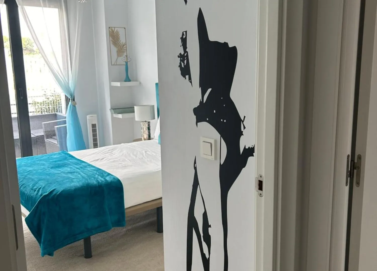 BRAND NEW STUNNING 3 BED RAISED GROUND FLOOR APARTMENT WITH SEA&POOL&MOUNTAIN VIEW INDOOR&OUTDOOR SWIMMING POOLS&GYM WALKING DISTANCE TO BEACH PORT Casa Casu Estepona España